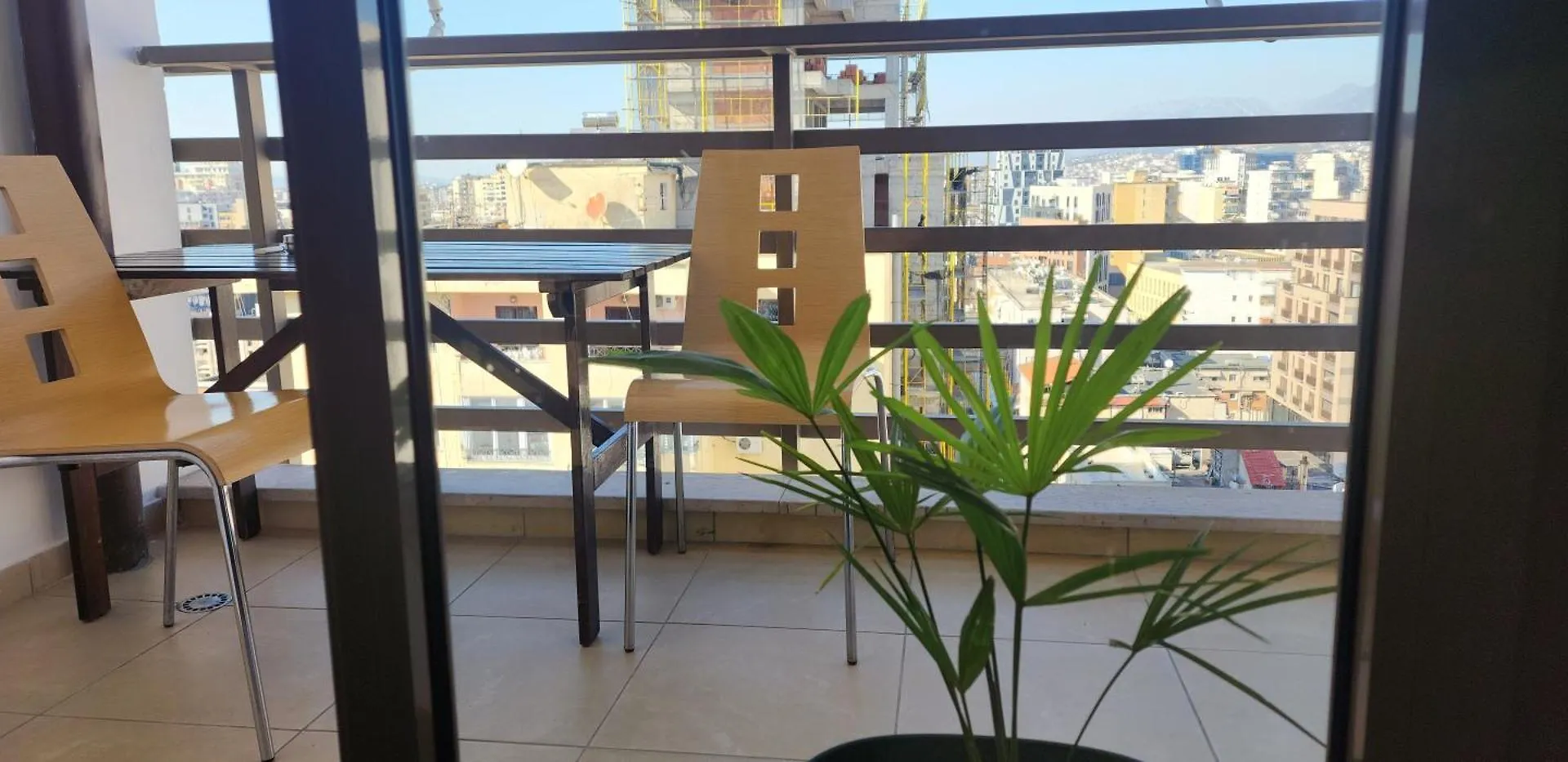 Grid Apartment Τίρανα 0*,