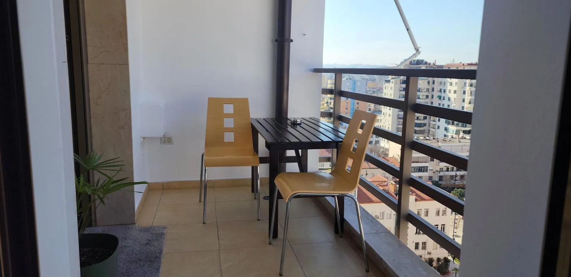 Grid Apartment Τίρανα