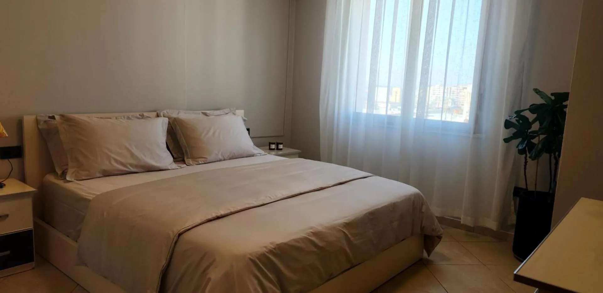 Grid Apartment Τίρανα